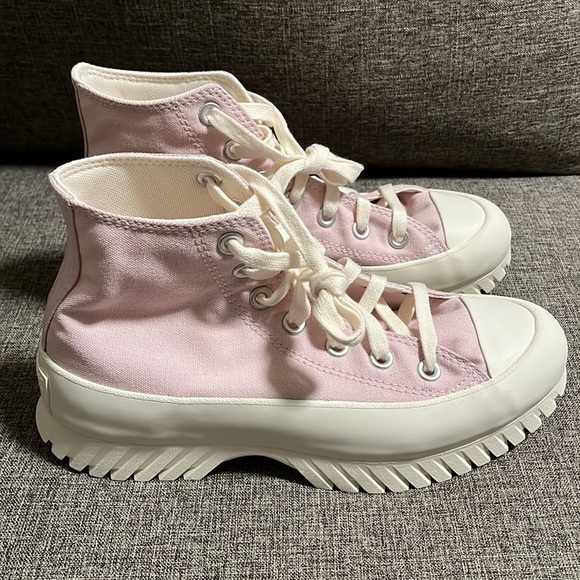 CONVERSE Women Pink Chuck Taylor All Star Lugged 2.0 High Top Sneakers 7 US 0350 - Picture 2 of 8